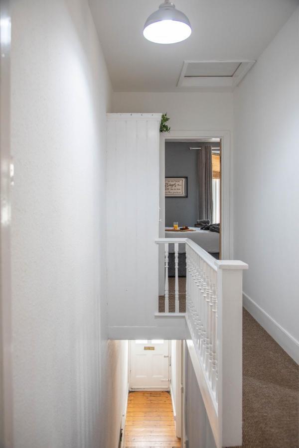 Cosy 3 Bedroom House - Private & Central - Ultra Wifi Canterbury Ngoại thất bức ảnh